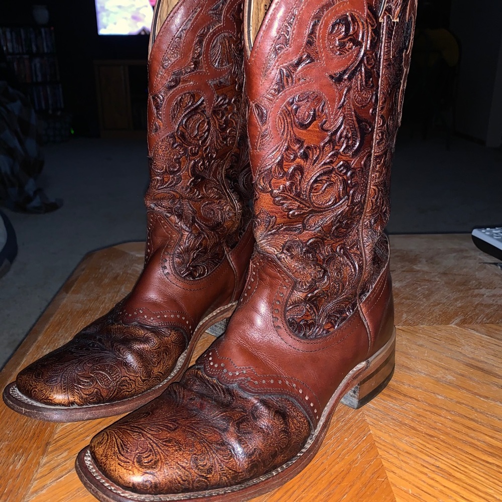 Boulet women’s tooled boots size 9.5